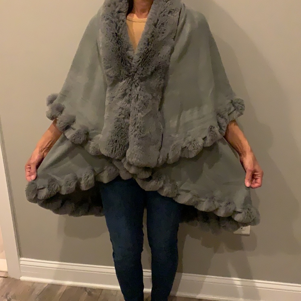 Wrap / Poncho w hook and eye closure worn once